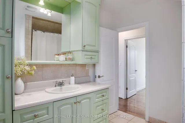 Additional image 19 of 124 Salem Ave