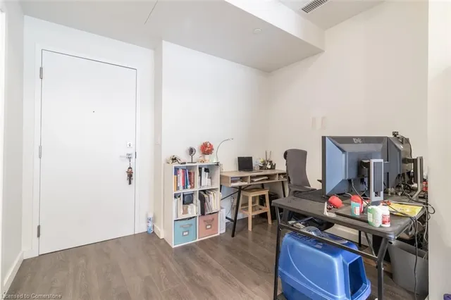 Additional image 17 of 690 King St Unit 309