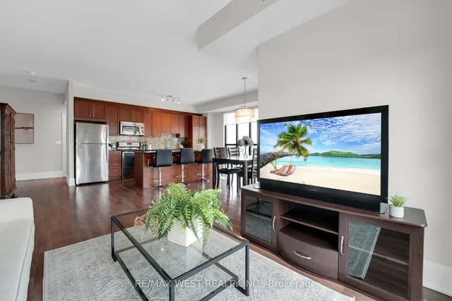 Additional image 18 of 45 Yorkland Blvd Unit 903