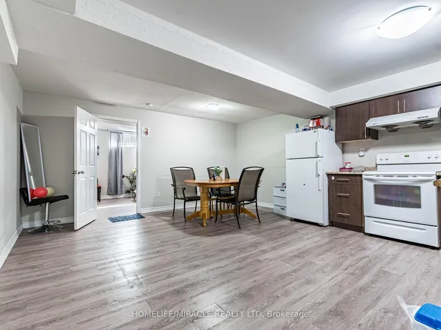 Additional image 32 of 10 Madison St