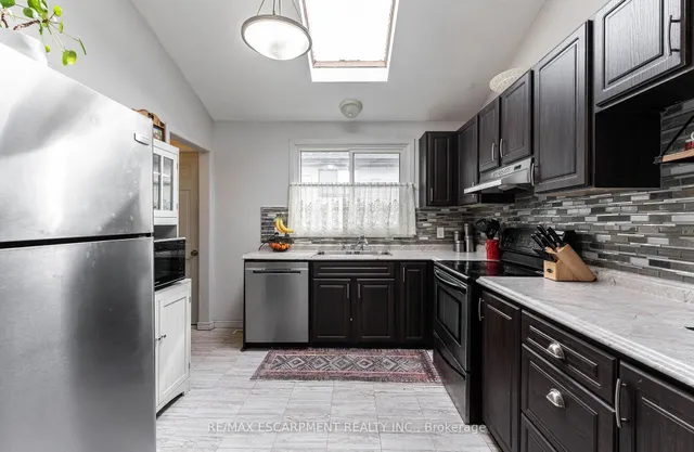 Additional image 10 of 69 CRANBROOK Dr