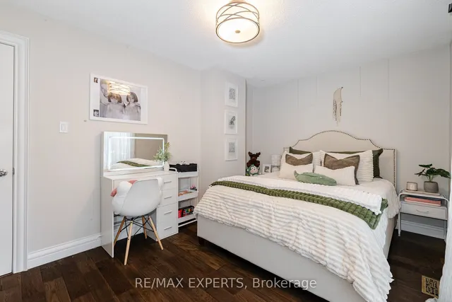 Additional image 22 of 92 Ambleside Dr