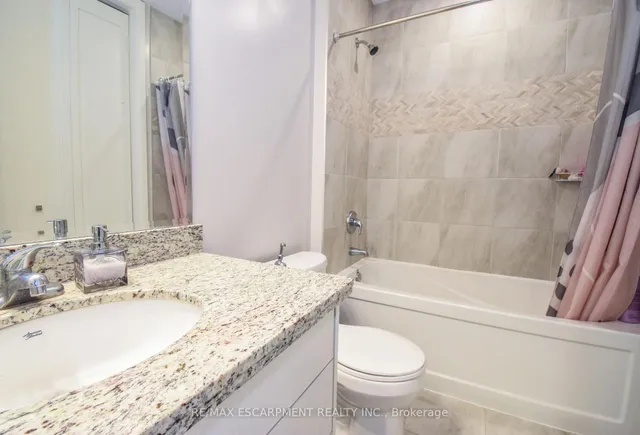 Additional image 20 of 118 King St Unit 520