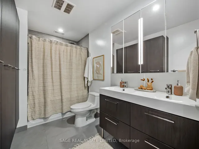 Additional image 8 of 426 University Ave Unit 3701