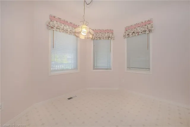 Additional image 9 of 50 Midland Dr Unit 26