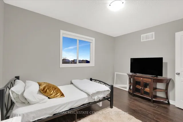 Additional image 20 of 94 IRWIN Ave