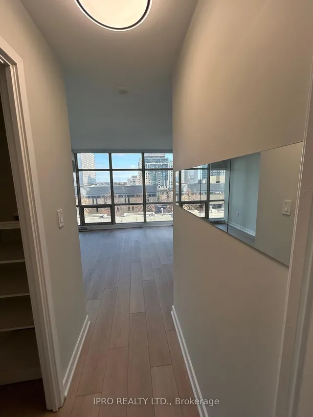 Additional image 35 of 10 Navy Wharf Crt Unit 612
