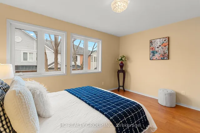 Additional image 19 of 83 Mondeo Dr Unit 535