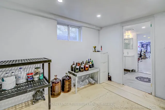 Additional image 24 of 221 Windermere Ave