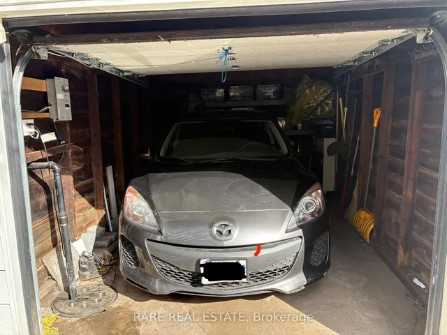 Additional image 27 of 152 Queensdale Ave