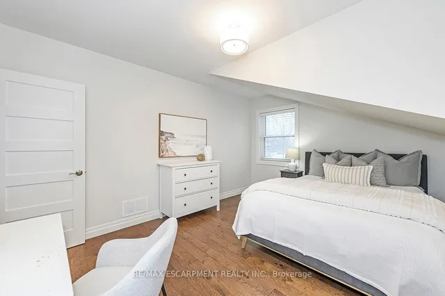 Additional image 34 of 63 BARTON St