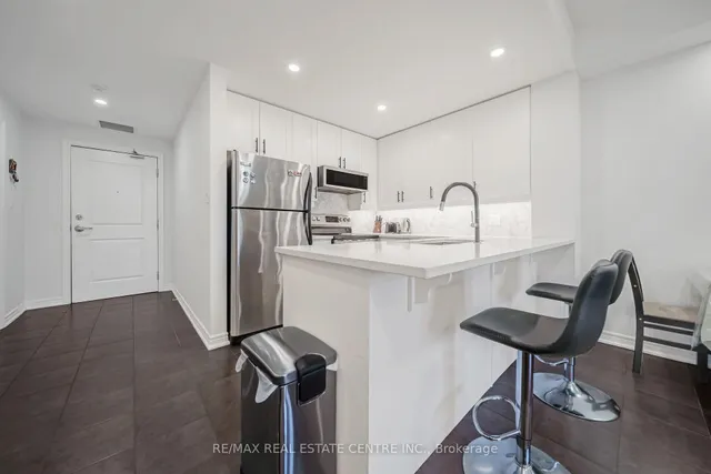 Additional image 18 of 396 Plains Rd Unit 201