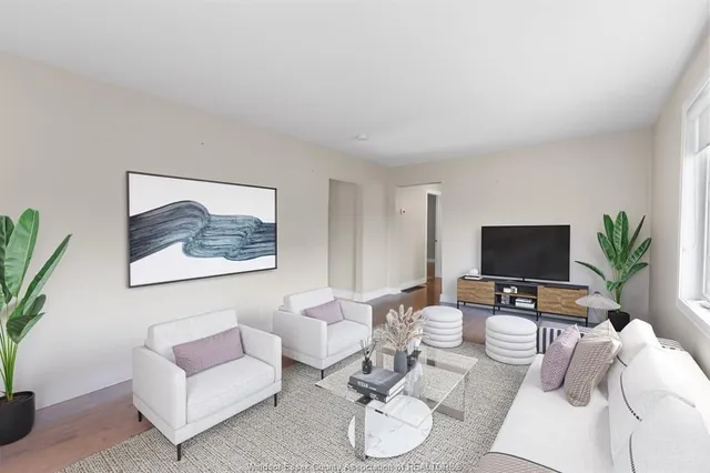 Additional image 3 of 354 FRONT St