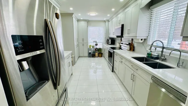 Additional image 6 of 2 Cortez Crt