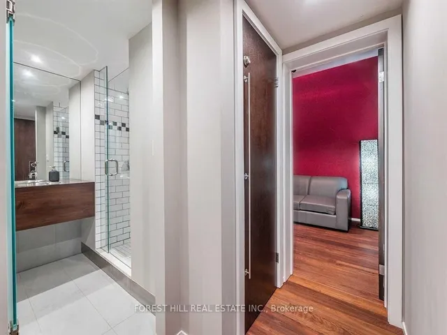 Additional image 16 of 8 Wellesley St Unit PH7