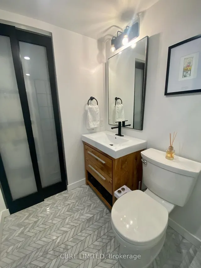 Additional image 10 of 388 Richmond St Unit 1107