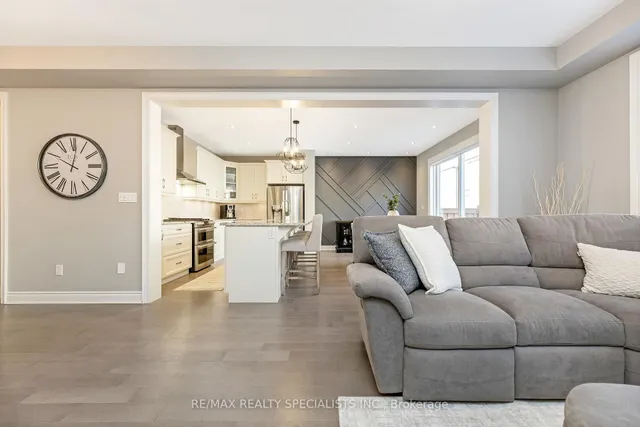 Additional image 10 of 882 Magnolia Terr