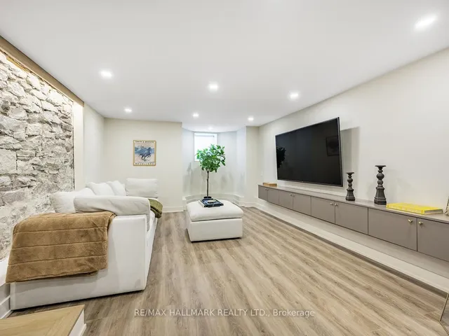 Additional image 28 of 40 Fuller Ave