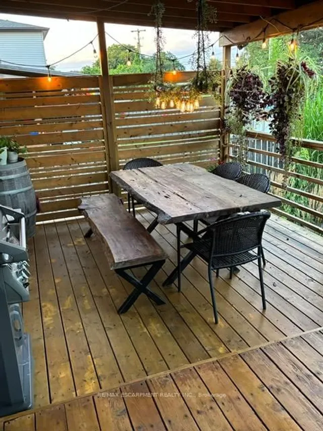 Additional image 13 of 27 Grayrocks Ave