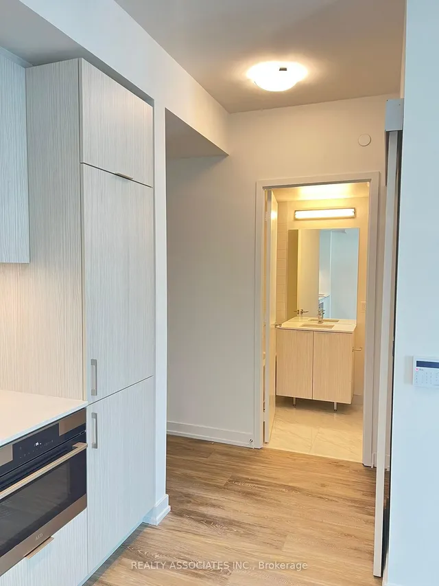 Additional image 6 of 158 Front St Unit 1816