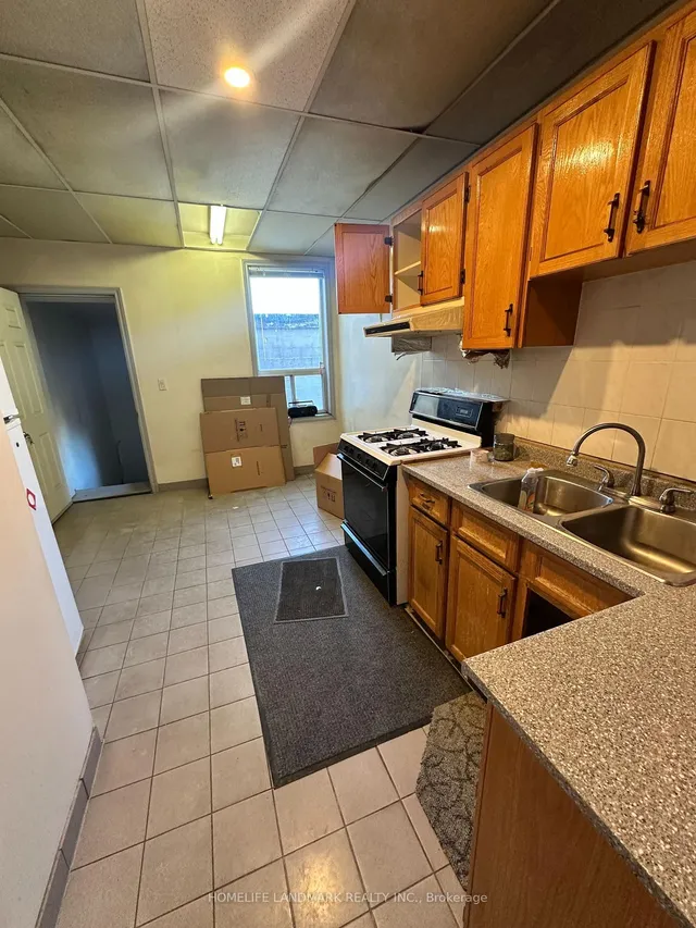 Additional image 3 of 24 Denison Sq