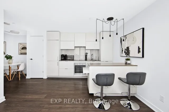 Additional image 5 of 1990 Bloor St Unit 901