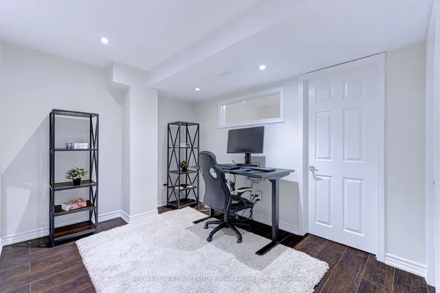 Additional image 33 of 49 Lathbury St