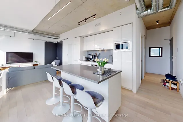 Additional image 9 of 21 Lawren Harris Sq Unit 909