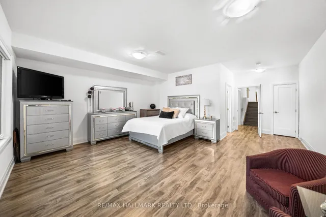 Additional image 32 of 663 Oxford St