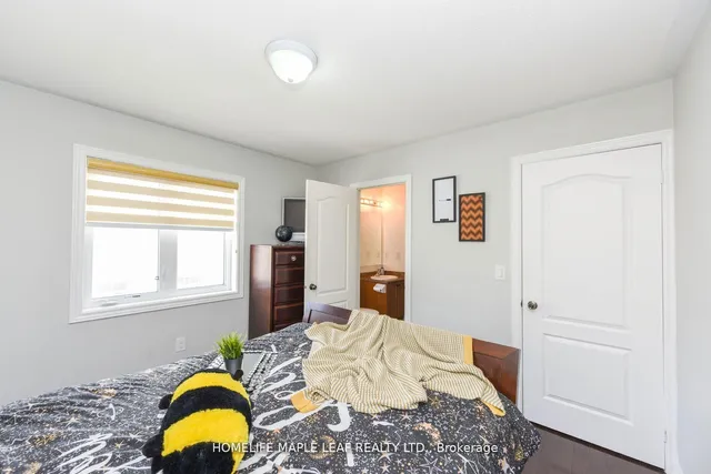 Additional image 25 of 84 Latania Blvd