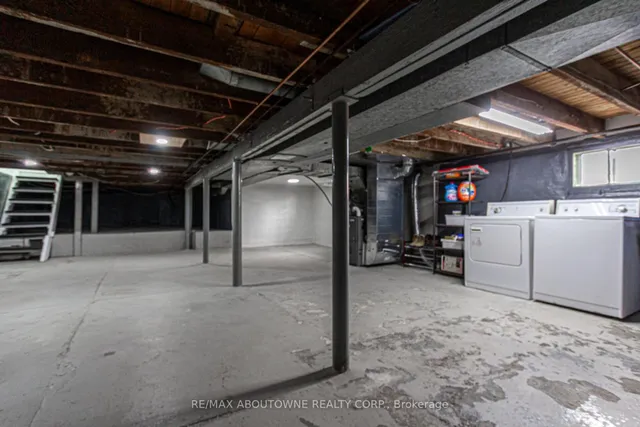 Additional image 35 of 27 Fairview Ave