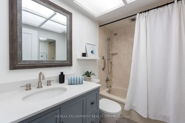 Additional image 20 of 141 BUCKINGHAM Dr