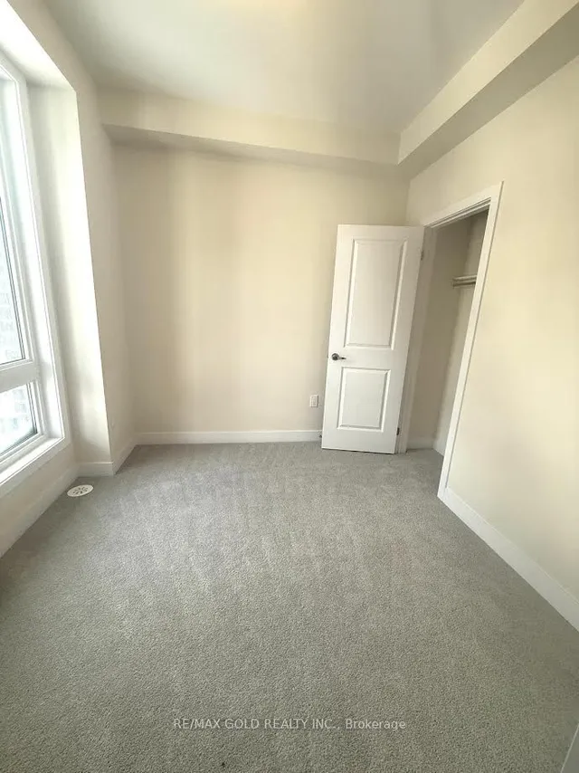 Additional image 5 of 3098 Perkins Way