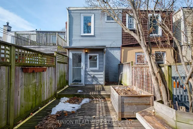 Additional image 35 of 49 Bastedo Ave