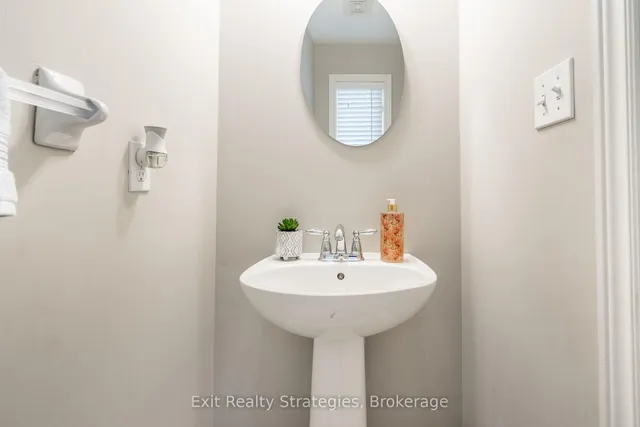 Additional image 6 of 15 Marina Point Cres