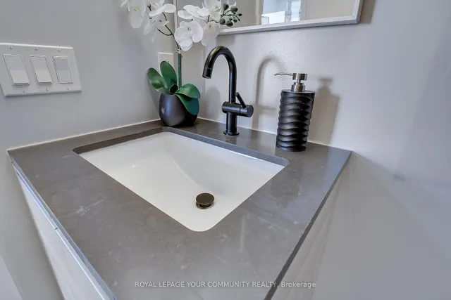 Additional image 18 of 1190 Dundas St Unit 903