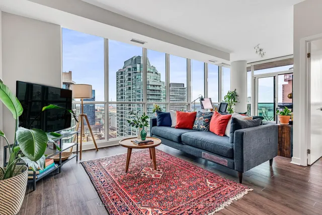 Additional image 10 of 33 Bay St Unit 2708