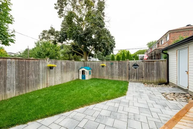 Additional image 28 of 125 Leyton Ave