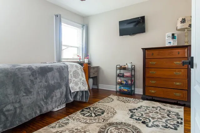 Additional image 18 of 3 Pleasant Ave