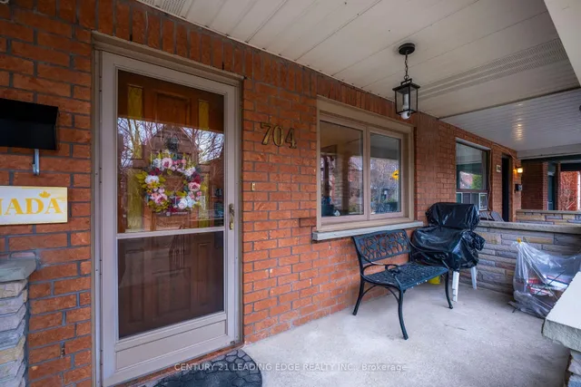 Additional image 30 of 704 Gladstone Ave