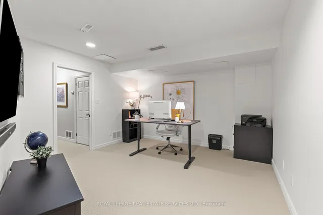 Additional image 30 of 2110 New St Unit 8