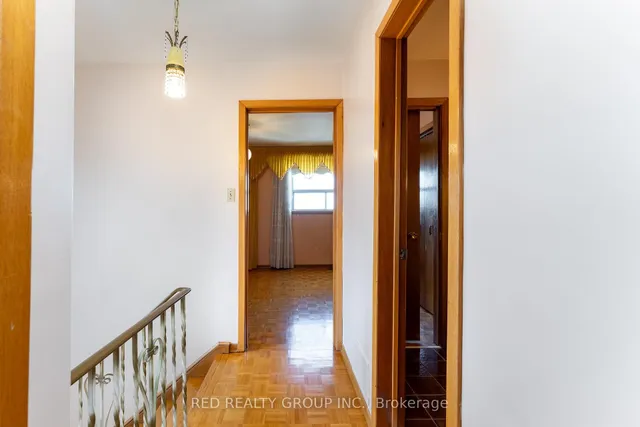 Additional image 27 of 532 Westmount Ave