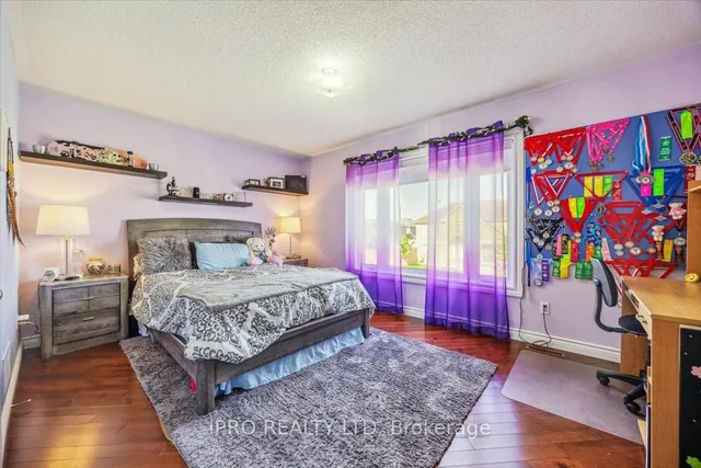 Additional image 31 of 36 Pacific Wind Cres