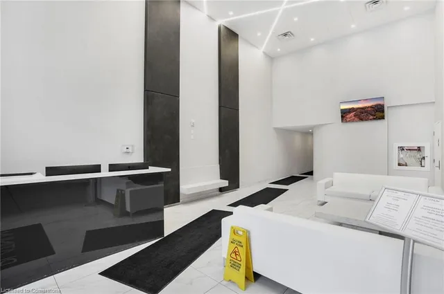 Additional image 30 of 15 Queen St Unit 1204