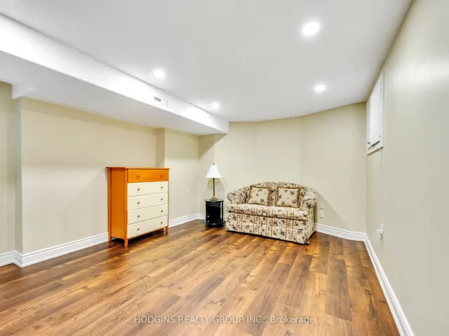 Additional image 34 of 1550 Hollywell Ave