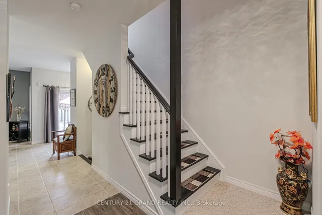 Additional image 14 of 229 Springvalley Cres