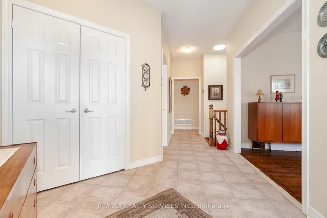 Additional image 8 of 10 Orchard Park Gate