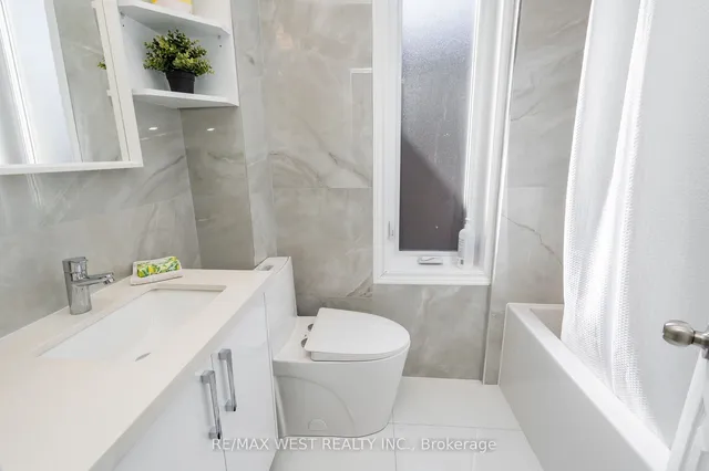 Additional image 36 of 540 Dufferin St