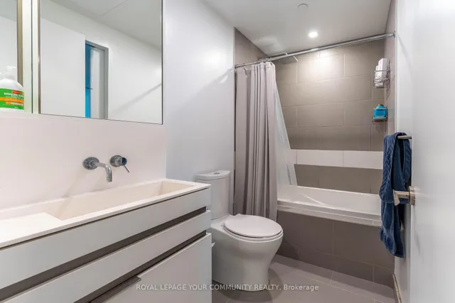 Additional image 11 of 197 Yonge St Unit 2610