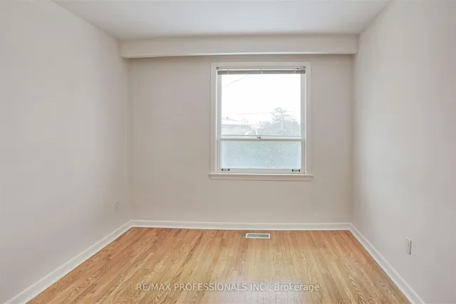 Additional image 14 of 17 Guernsey Dr